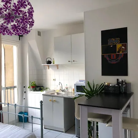 Studio Aux Portes De Paris Апартаменты *